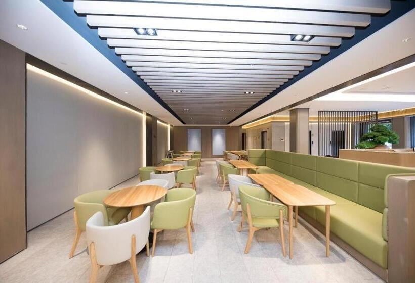 Ji Hotel Jinan East Railway Station