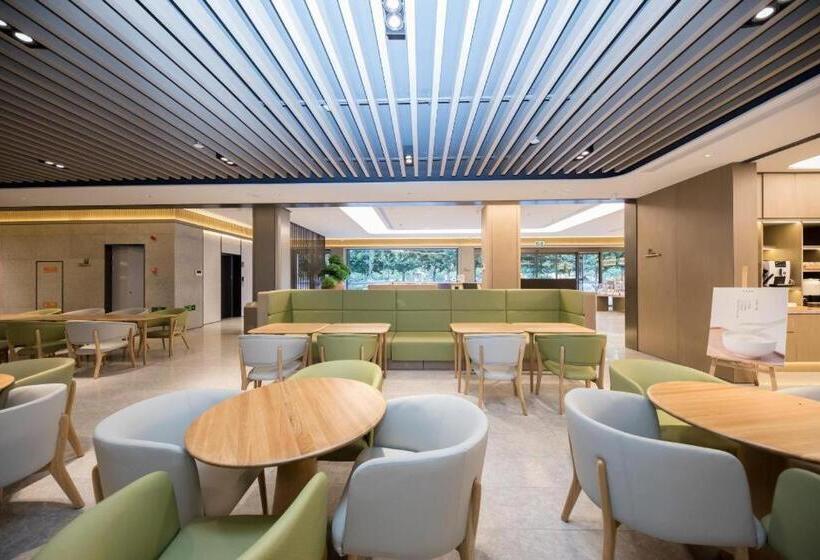 Ji Hotel Jinan East Railway Station