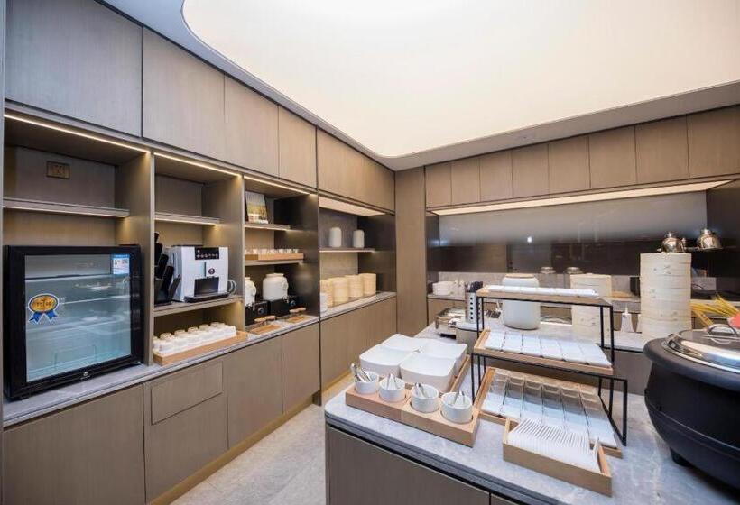 Ji Hotel Jinan East Railway Station