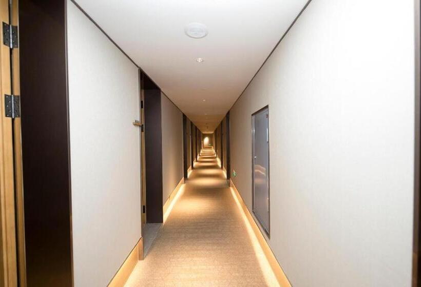 Ji Hotel Jinan East Railway Station