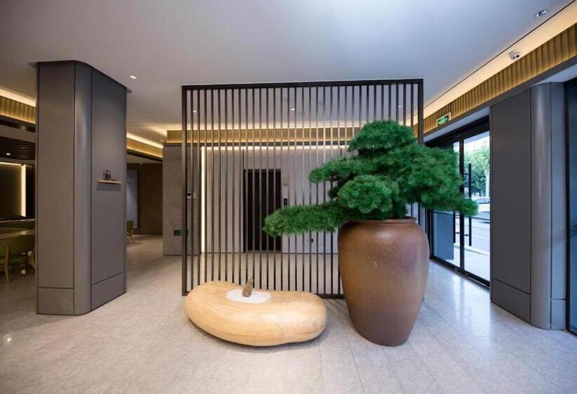 Ji Hotel Jinan East Railway Station