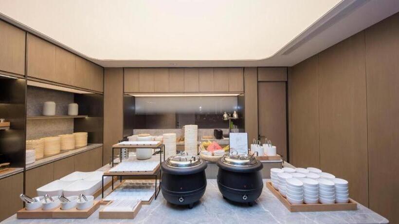 Ji Hotel Jinan East Railway Station