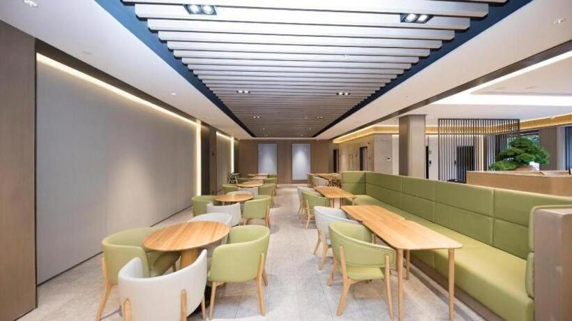 Ji Hotel Jinan East Railway Station