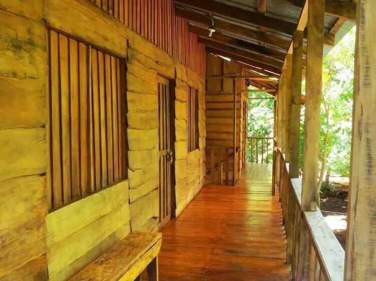 هتل Finca Avellanas