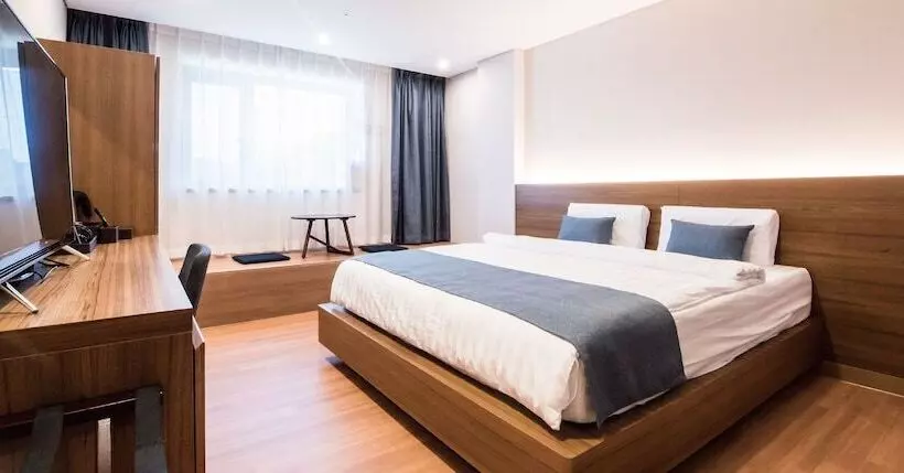 Общежитие Silla Boutique Hotel Premium