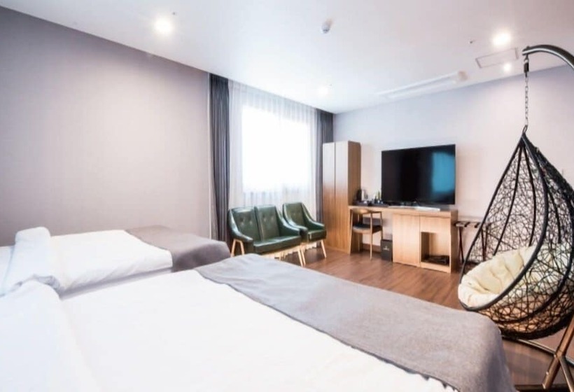 Общежитие Silla Boutique Hotel Premium