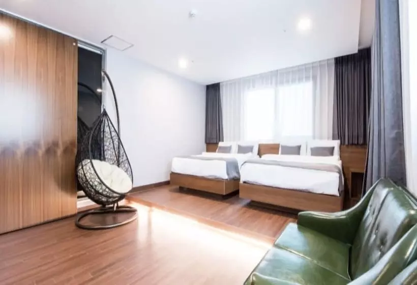 Общежитие Silla Boutique Hotel Premium