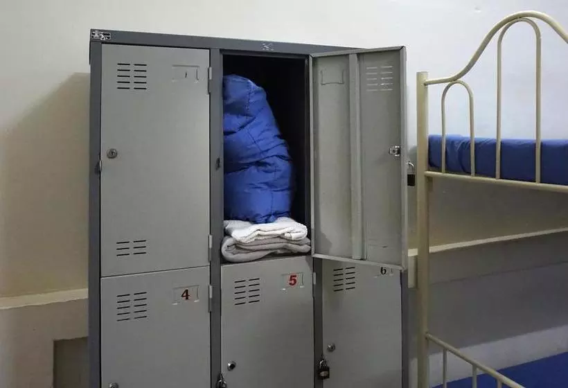 הוסטל Velkommen Backpackers