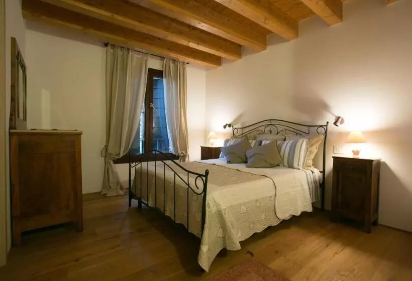 تختخواب و صبحانه Ca' Gemma