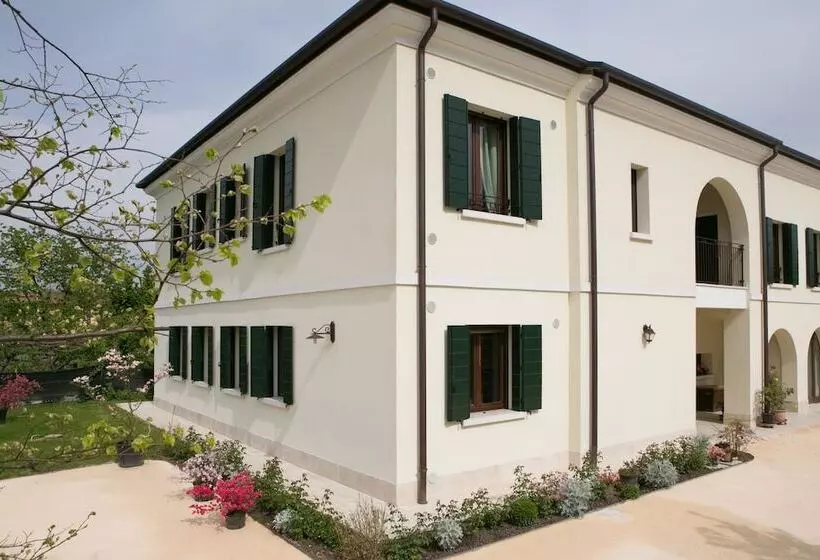 تختخواب و صبحانه Ca' Gemma