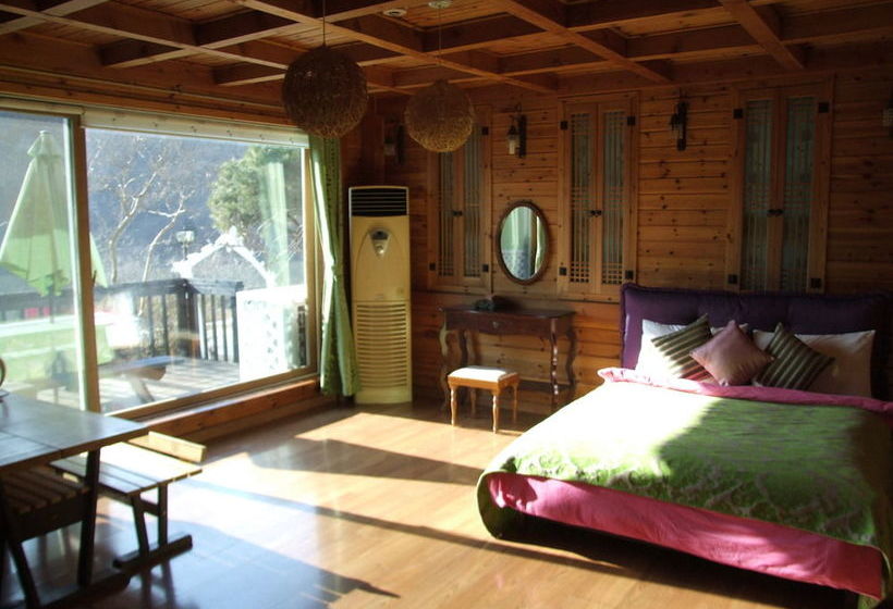 Bed and Breakfast Millennium Smile Pension