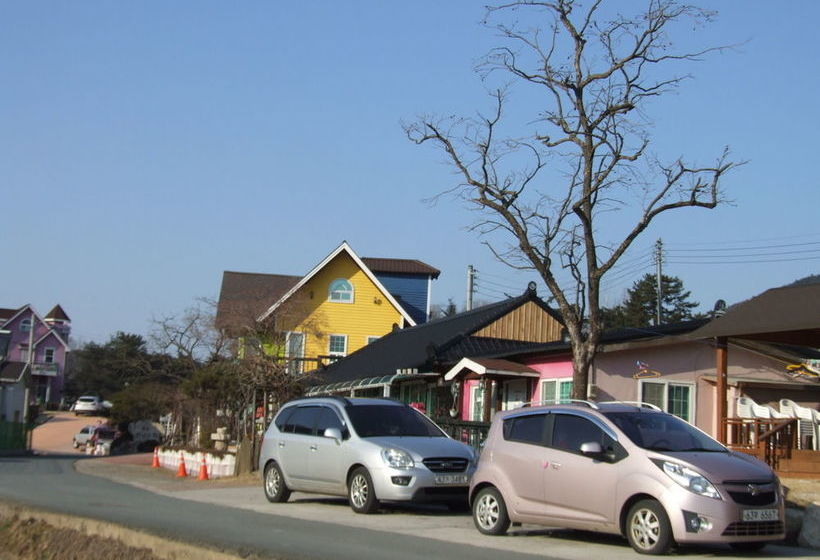 Bed and Breakfast Millennium Smile Pension