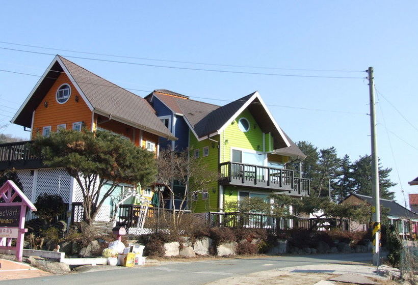 Bed and Breakfast Millennium Smile Pension