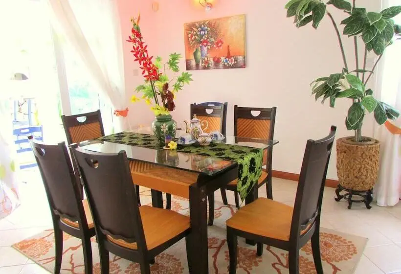 Golden Rod Villa