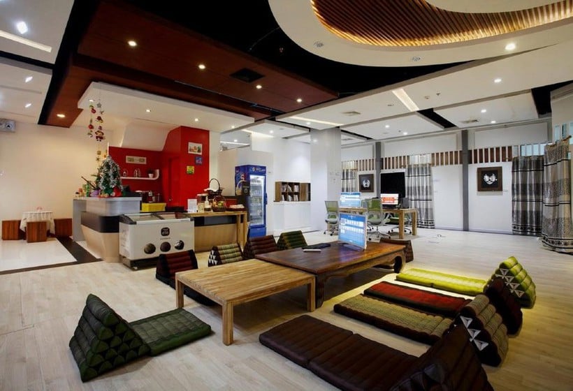 Hotel Càpsula WhyNot Backpackers