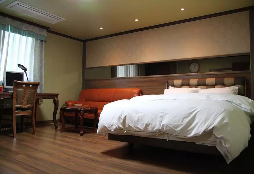 酒店 Gunsan Western