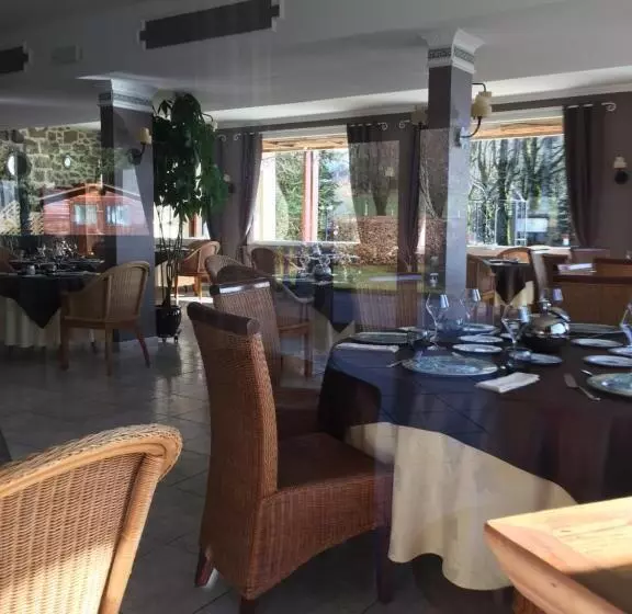 ホテル Hostellerie Saint Clément