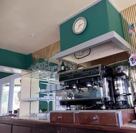 ホテル Hostellerie Saint Clément