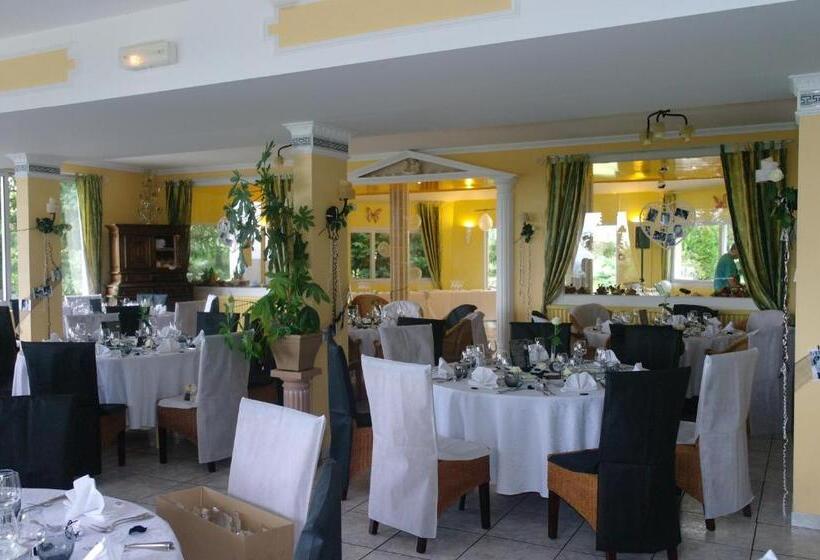 هتل Hostellerie Saint Clément