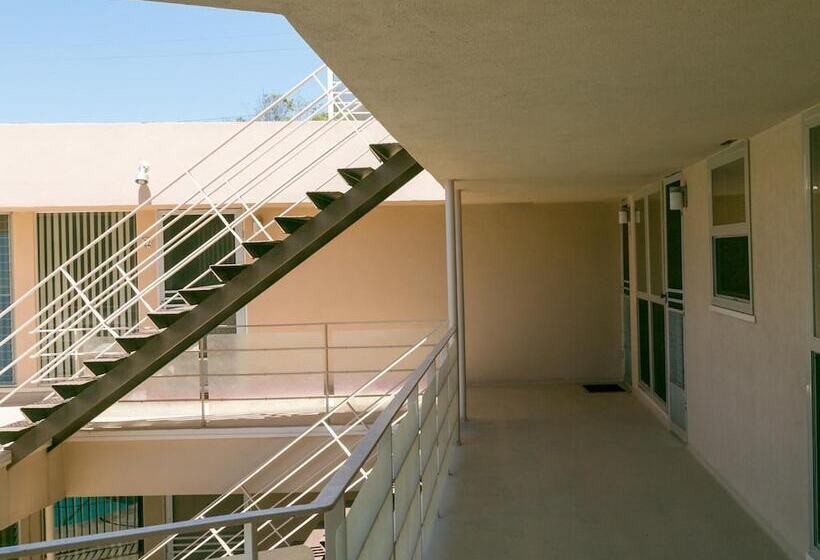 فندق La Jolla Riviera Inn