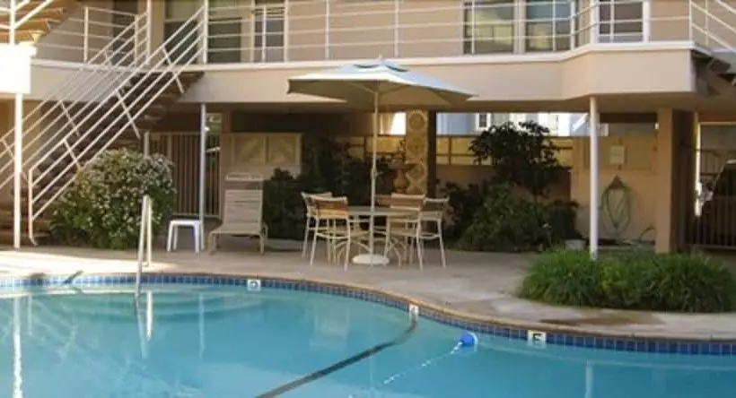 Otel La Jolla Riviera Inn