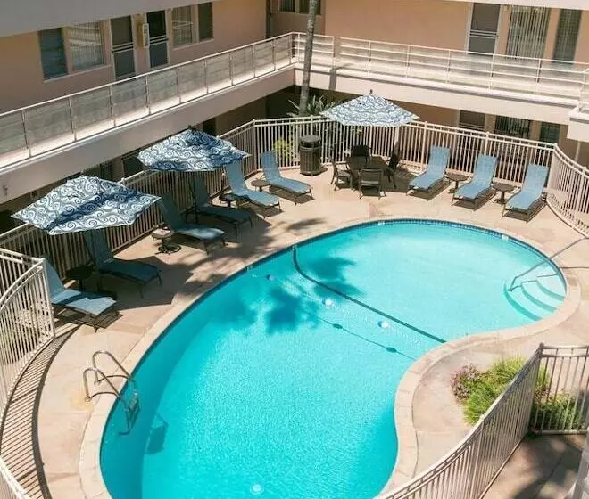 Otel La Jolla Riviera Inn