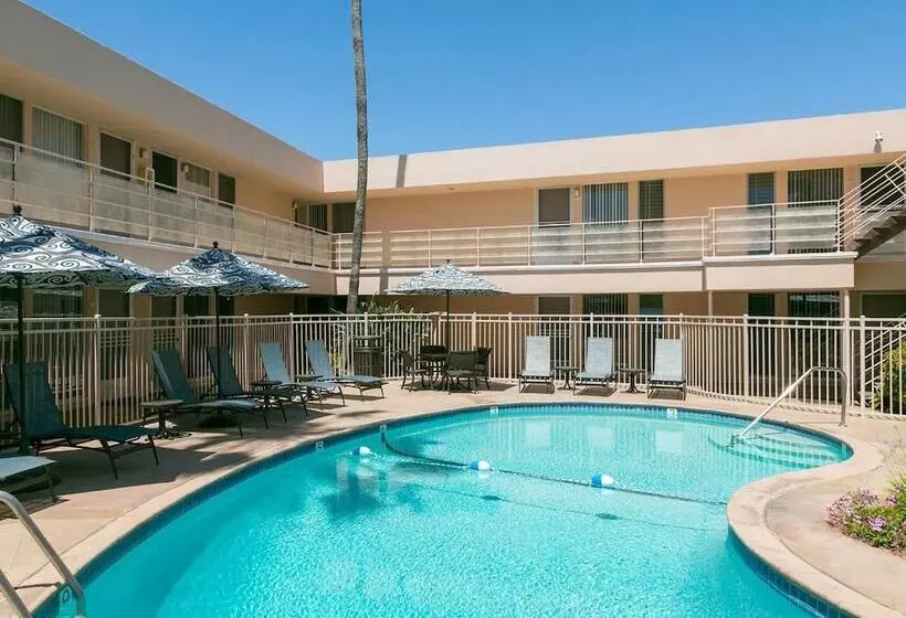 Otel La Jolla Riviera Inn