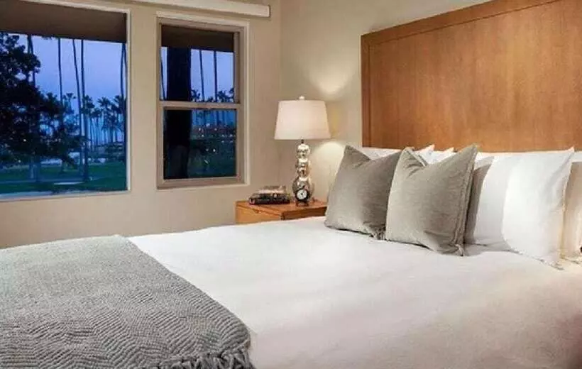 Otel La Jolla Riviera Inn