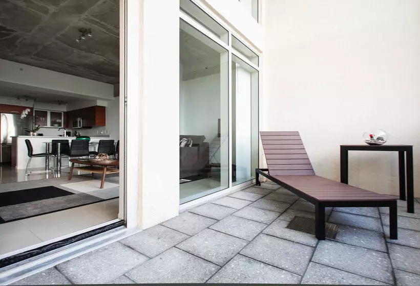 Szálloda Sky City Suites at Midtown