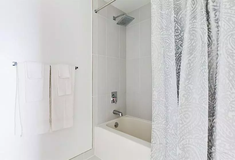 Szálloda Sky City Suites at Midtown