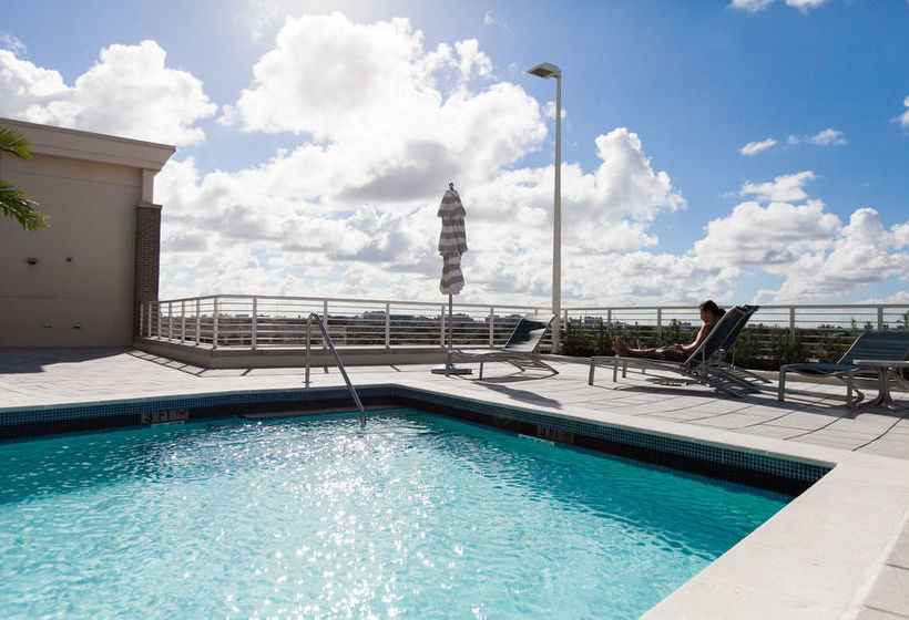 酒店 Sky City Suites at Midtown