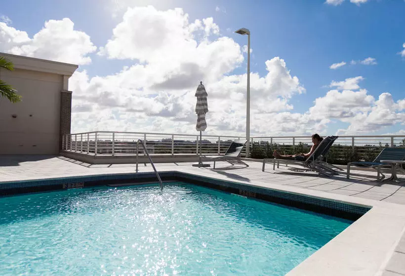 Szálloda Sky City Suites at Midtown