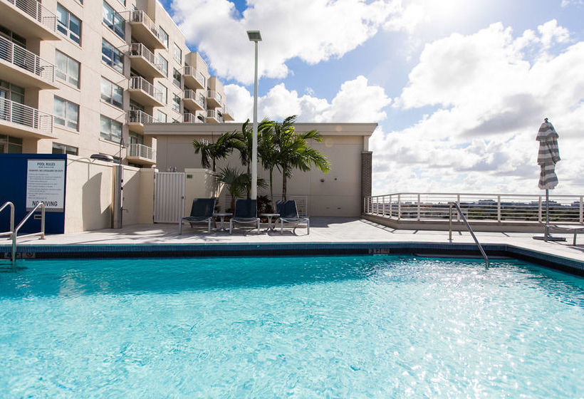 酒店 Sky City Suites at Midtown