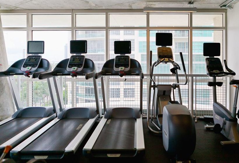 酒店 Sky City Suites at Midtown