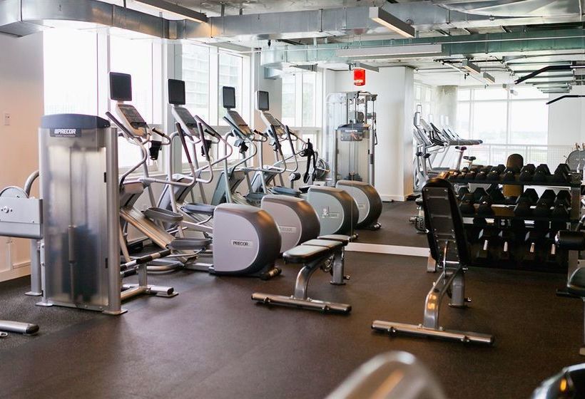 酒店 Sky City Suites at Midtown