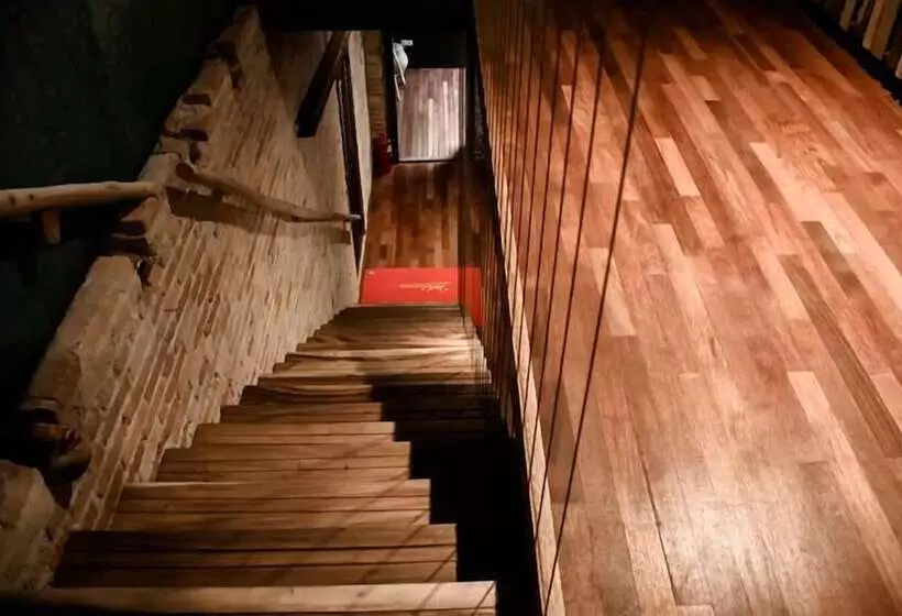 هتل The Happy 8 Retreat @ Old Town