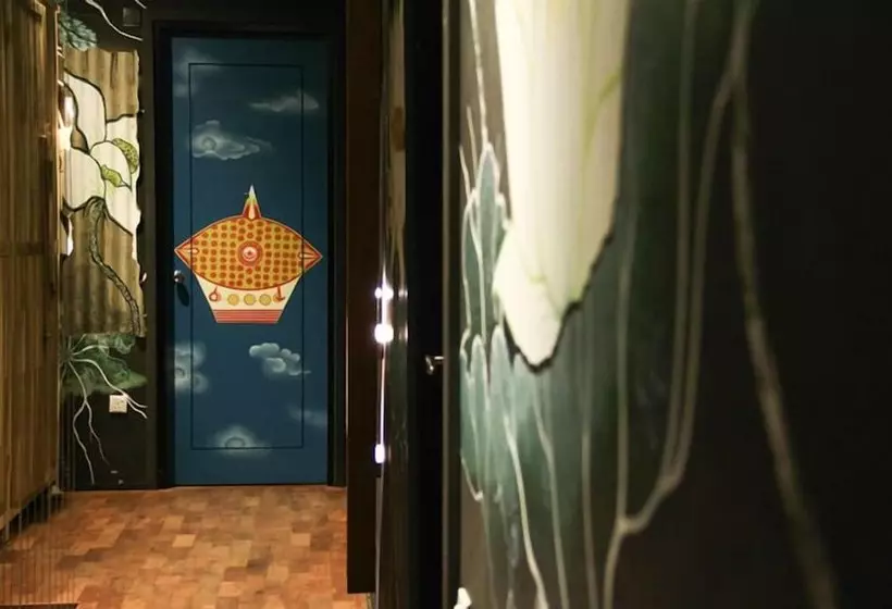 هتل The Happy 8 Retreat @ Old Town