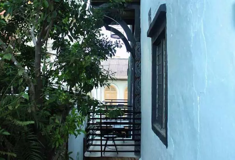 هتل The Happy 8 Retreat @ Old Town