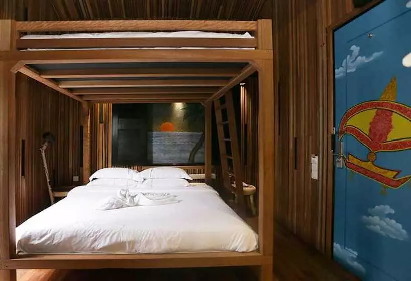 هتل The Happy 8 Retreat @ Old Town