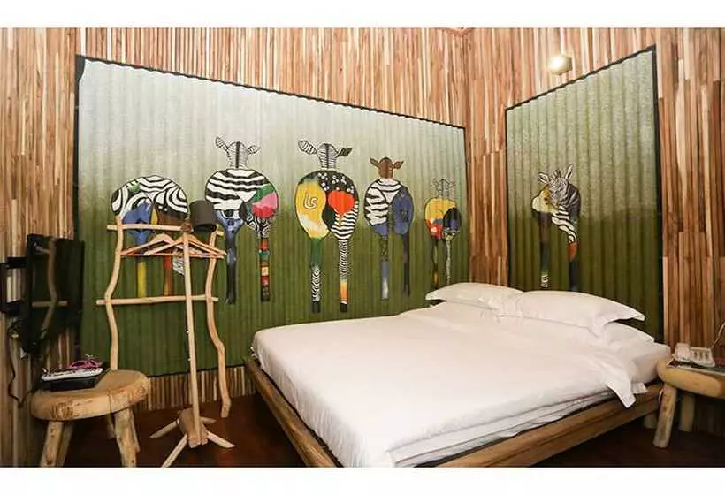 هتل The Happy 8 Retreat @ Old Town