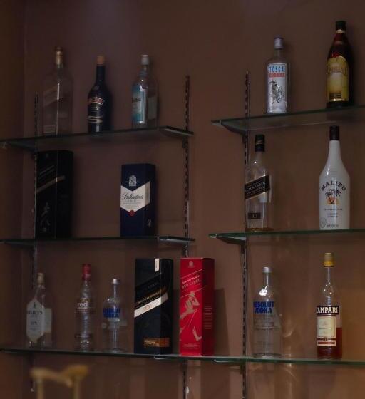 Отель Valentinos