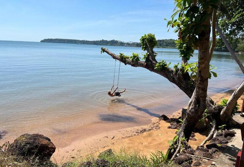 Koh Mak Buri Hut Natural Resort