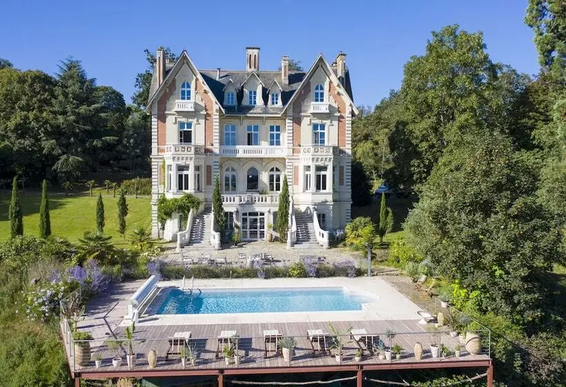 Пансион Le Château Des Forges