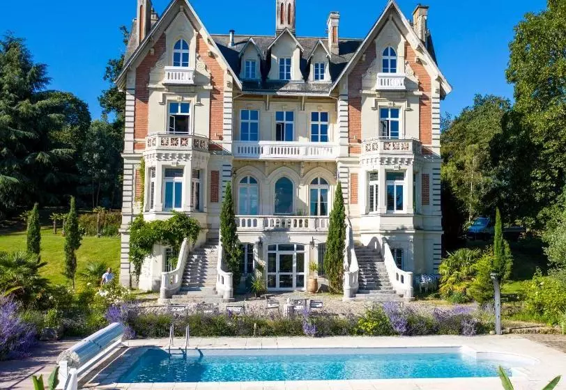 Пансион Le Château Des Forges