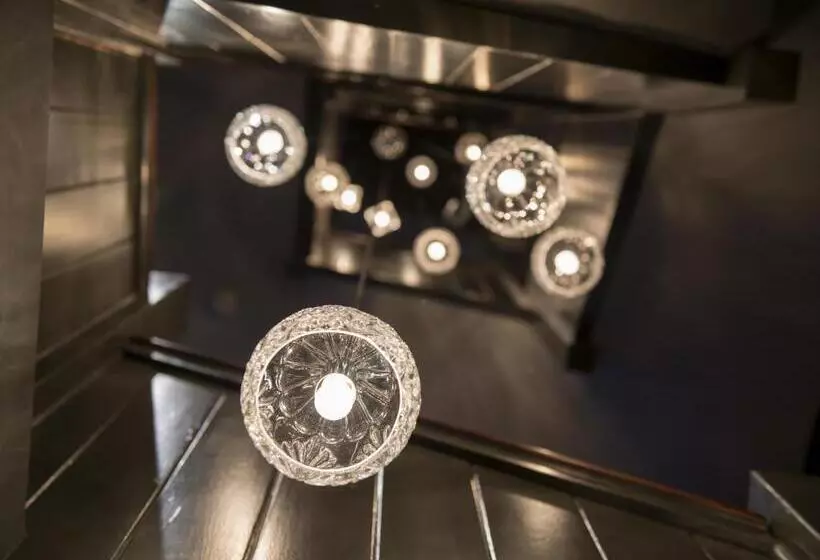 پانسیون Judges Court