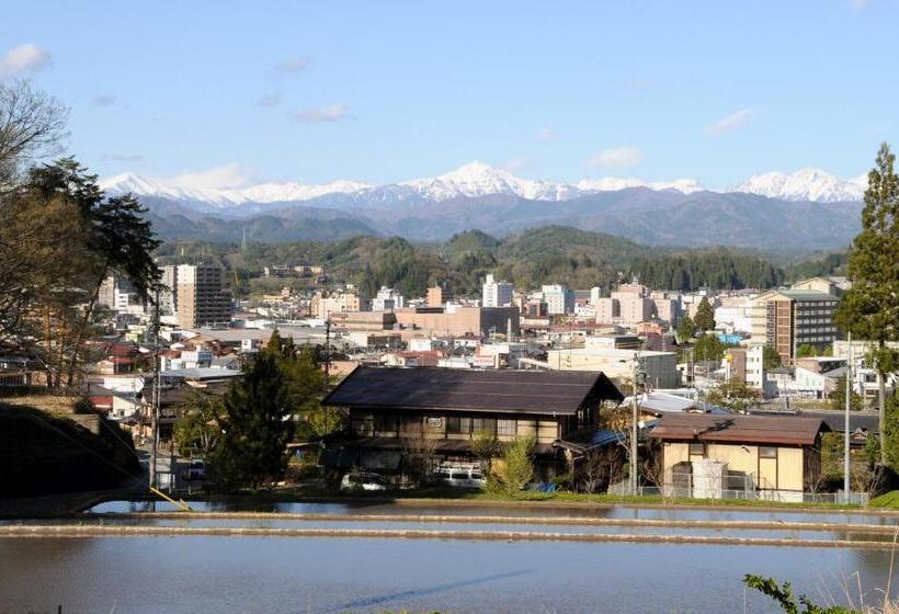 فندق صغير Sakura Guest House