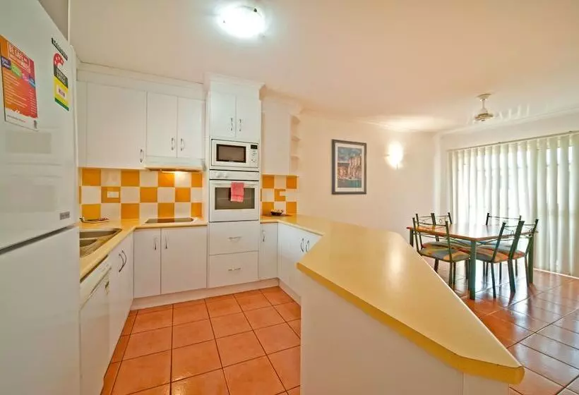 At Beach Court Holiday Villas