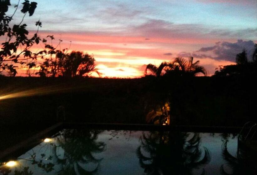 Bamboo Hideaway Resort