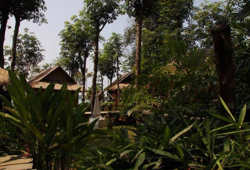 Bamboo Hideaway Resort