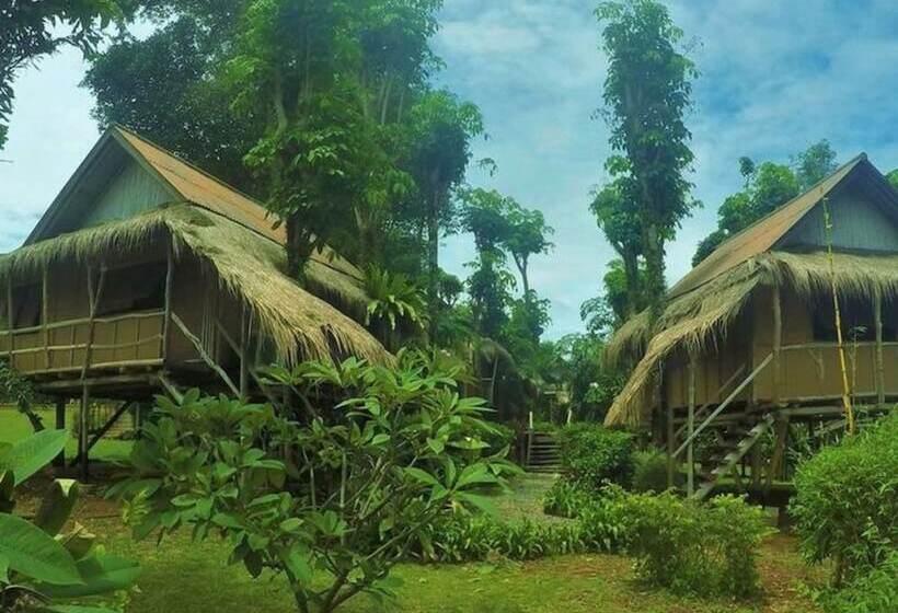 Bamboo Hideaway Resort